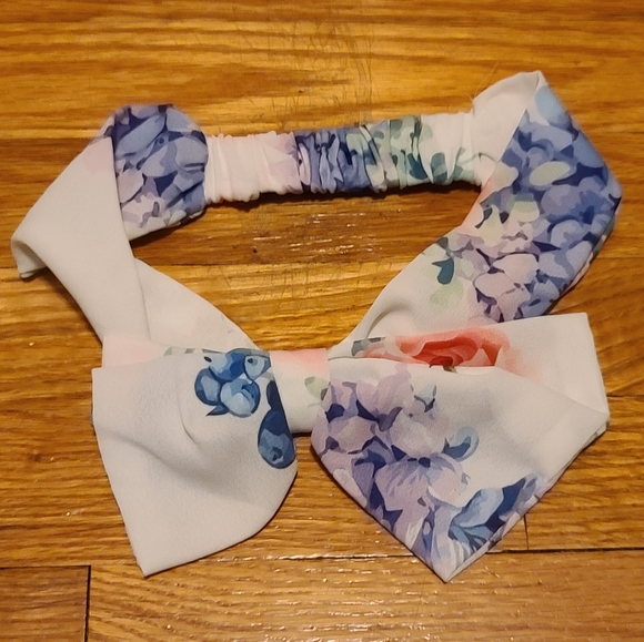 10 for $16 - Infant Girls Floral Headband - Picture 1 of 1